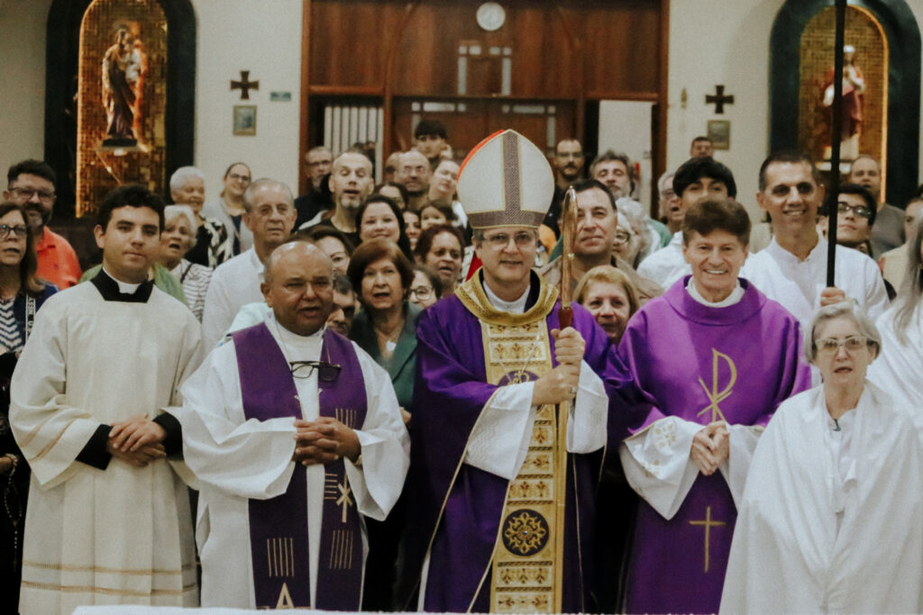 Posse de pároco, investidura de MESCs e reunião da comissão do Anúncio são destaques em Santana - Jornal O São Paulo