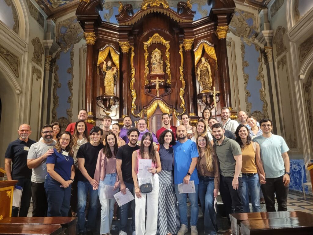 Dom Rogério dá posse a párocos em paróquas da Região Sé - Jornal O São Paulo