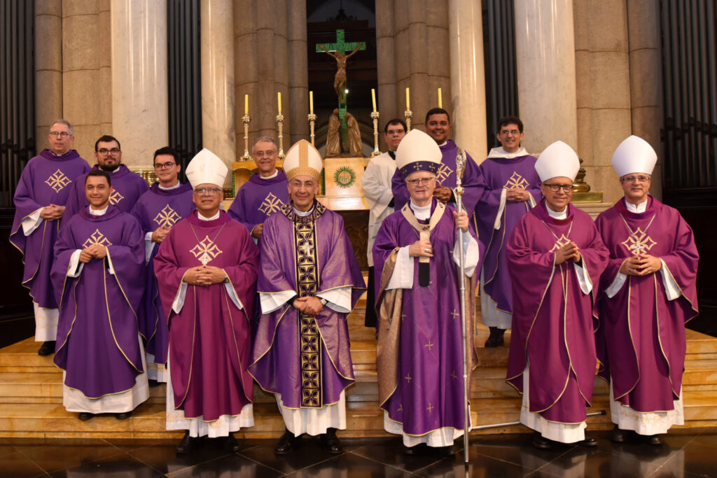 ‘Foi uma graça conhecer esta comunidade viva’, afirma o Cardeal Reina - Jornal O São Paulo