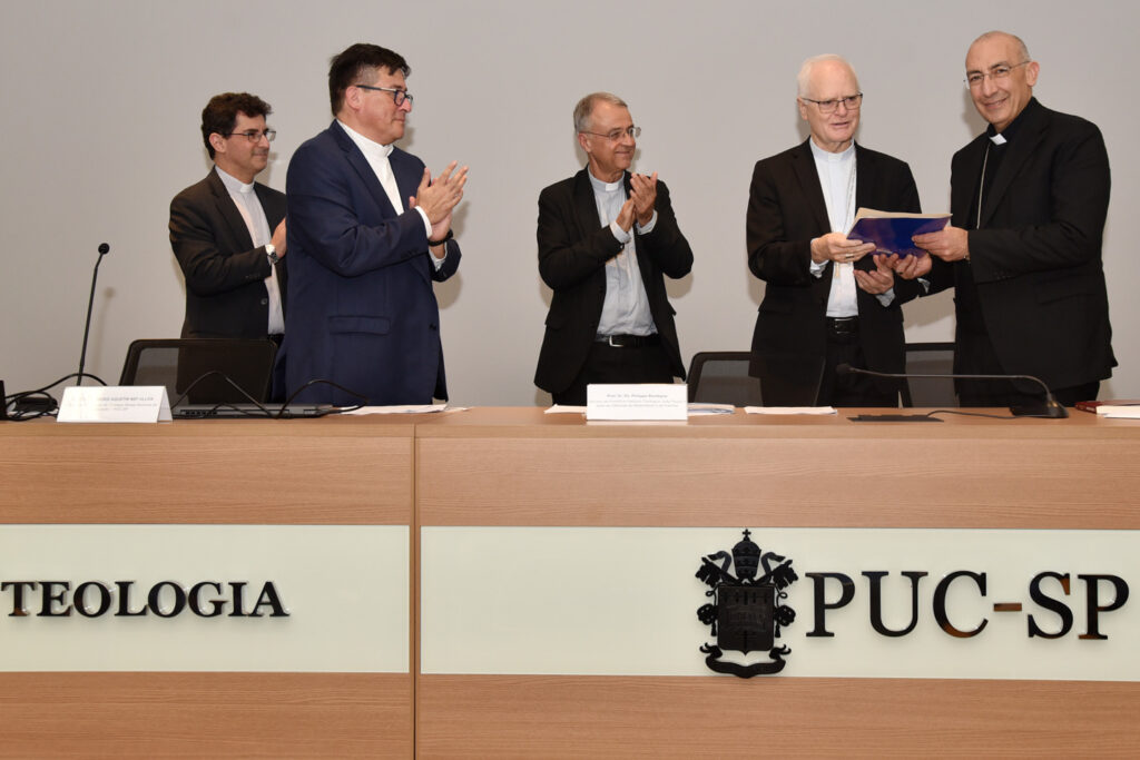 PUC-SP e Instituto João Paulo II firmam convênio para estudos sobre Matrimônio e família - Jornal O São Paulo