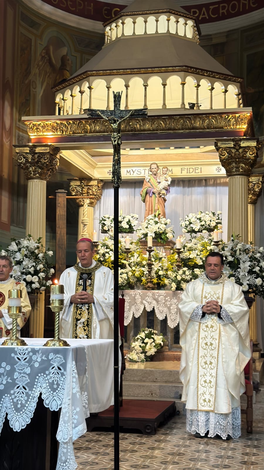 No Ipiranga, Dom Celso preside missa em paróquias e participa de formação sobre o dízimo - Jornal O São Paulo