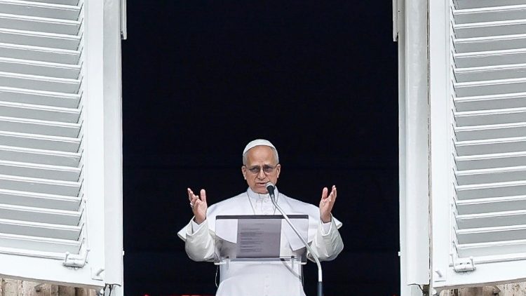 Papa exorta a humanidade a libertar-se do sepulcro do materialismo e da violência - Jornal O São Paulo