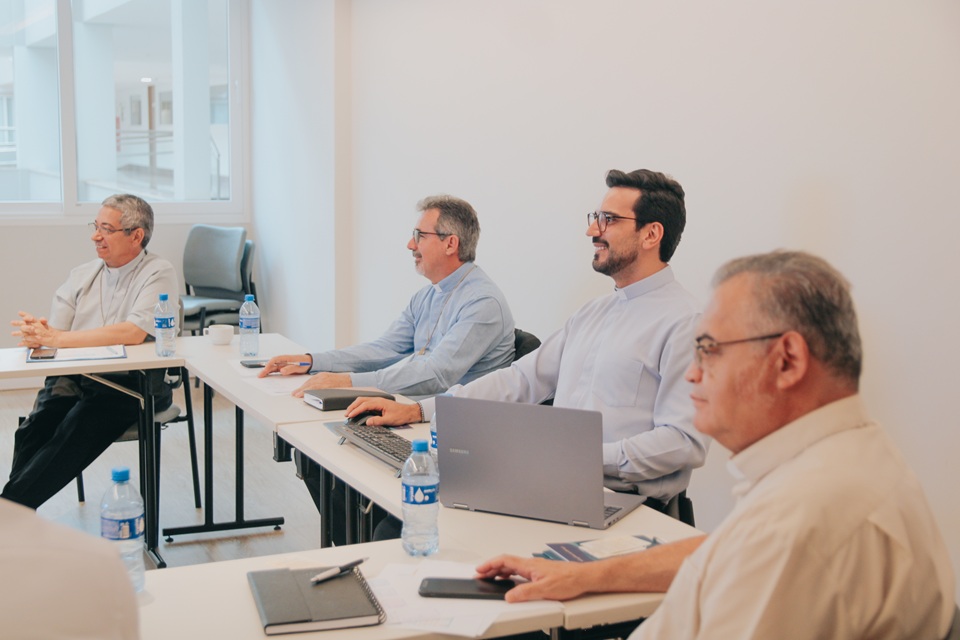 Projeto Comunhão e Partilha aumenta valor repassado às dioceses e vai apoiar 228 seminaristas em 2026 - Jornal O São Paulo