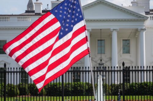 Estados Unidos: país despenca no ranking mundial da democracia