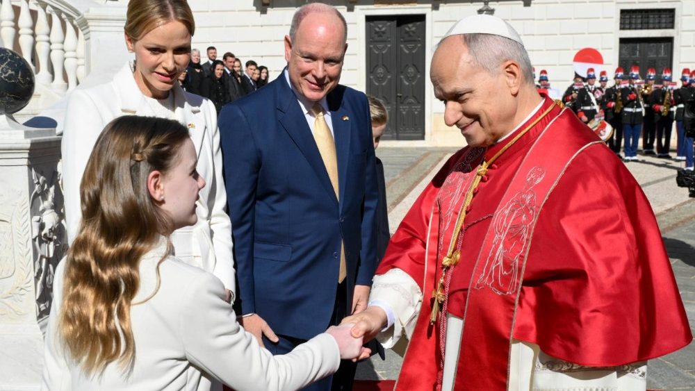 Leão XIV chega ao Principado de Mônaco para sua 2ª viagem apostólica internacional - Jornal O São Paulo