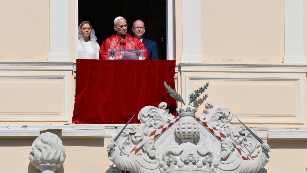 Leão XIV chega ao Principado de Mônaco para sua 2ª viagem apostólica internacional