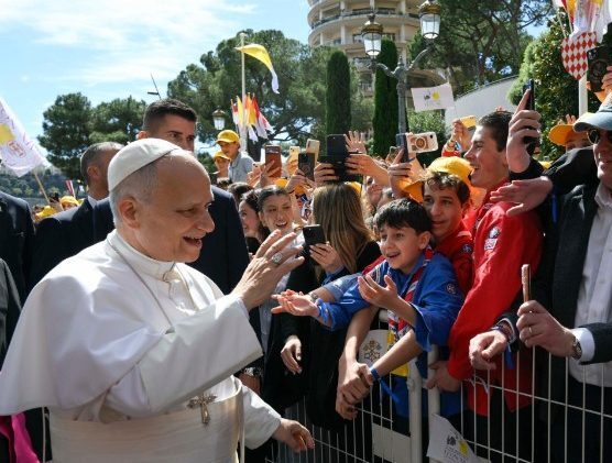 Papa em diálogo com os jovens: o que dá solidez à vida é o amor de Deus