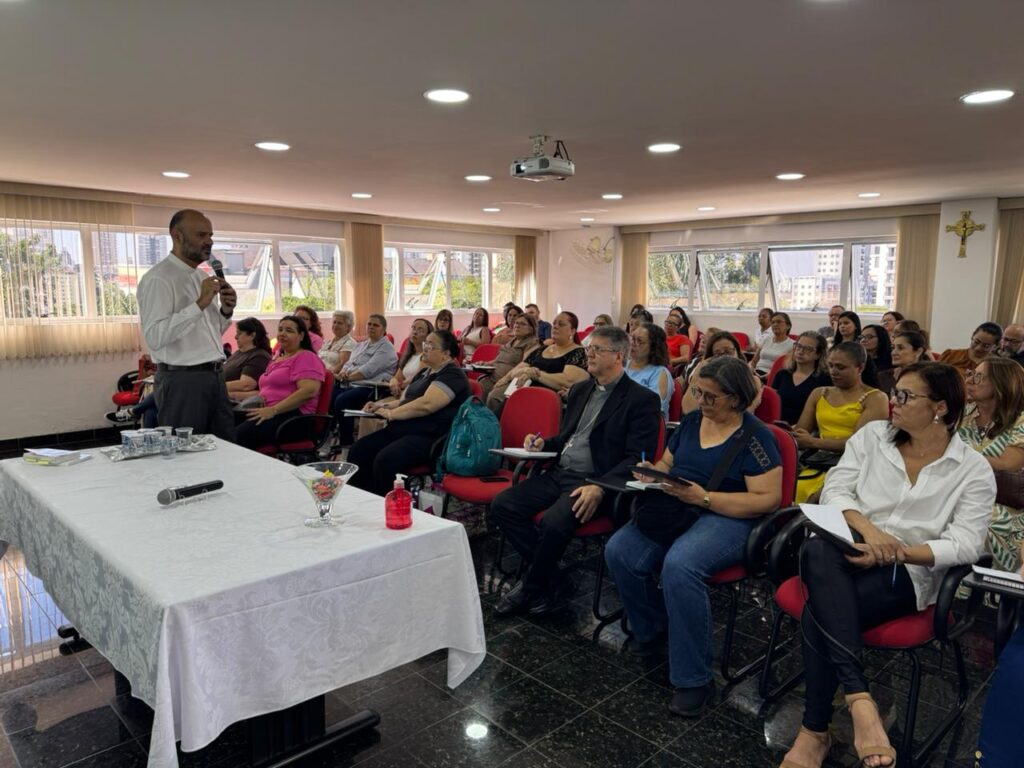 Dom Márcio Antonio preside missa do Domingo de Ramos na Paróquia São Pedro Apóstolo - Jornal O São Paulo