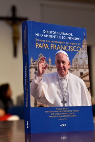 PUC-SP lança obra dedicada aos temas centrais do legado do Papa Francisco