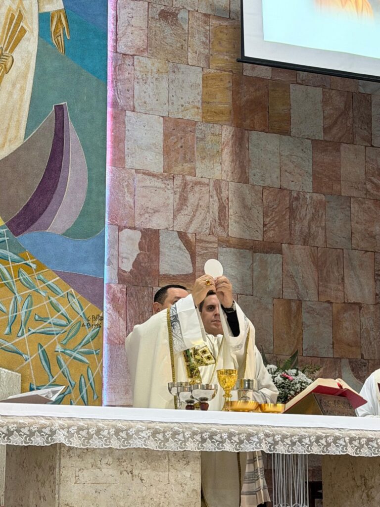 ‘O cristão aprende de Jesus o que significa viver’, afirma Dom Cícero na Missa da Ceia do Senhor - Jornal O São Paulo