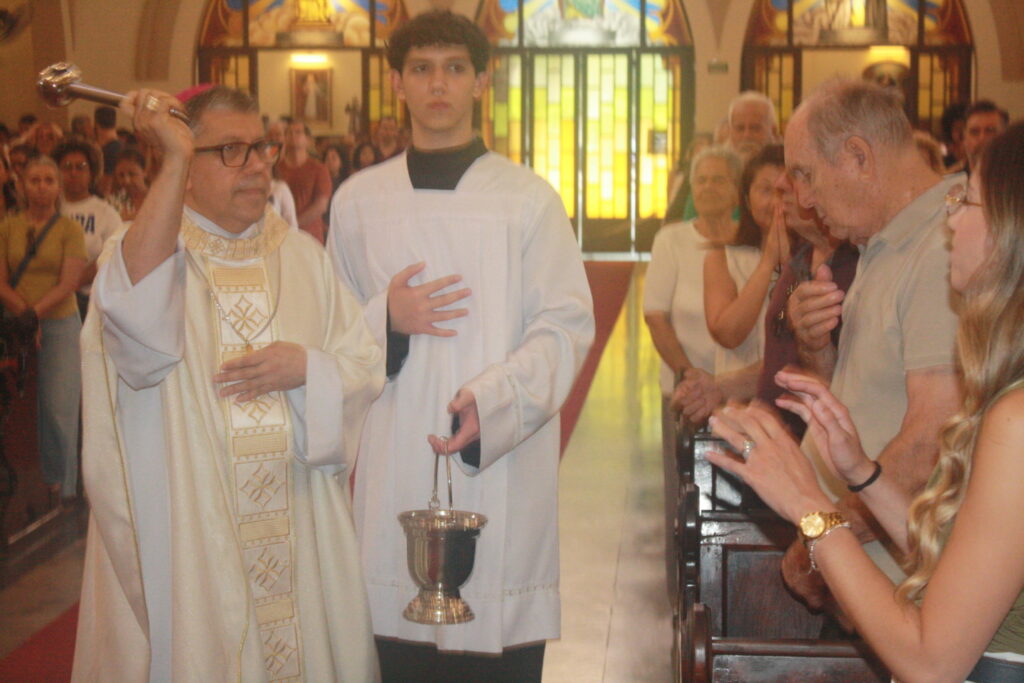 Dom Edilson preside celebrações do Tríduo Pascal e de Páscoa na Lapa - Jornal O São Paulo