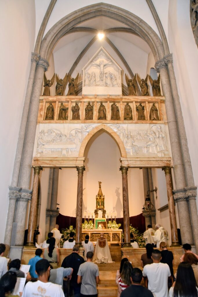 Páscoa: com o Cristo ressuscitado, passamos da morte para a vida nova pelo Batismo - Jornal O São Paulo