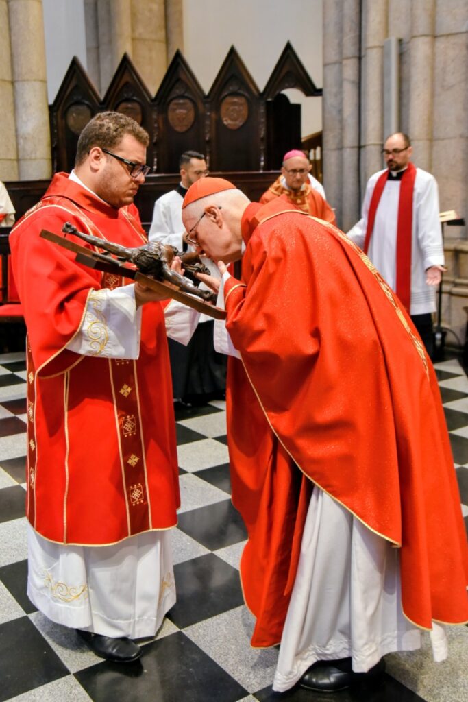 Páscoa: com o Cristo ressuscitado, passamos da morte para a vida nova pelo Batismo - Jornal O São Paulo