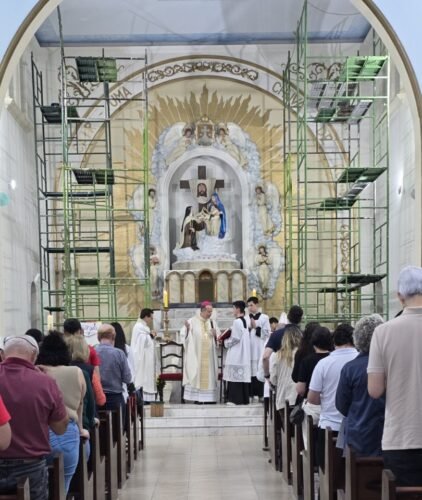 Dom Celso visita paróquias na Região Ipiranga e preside missa com crismas