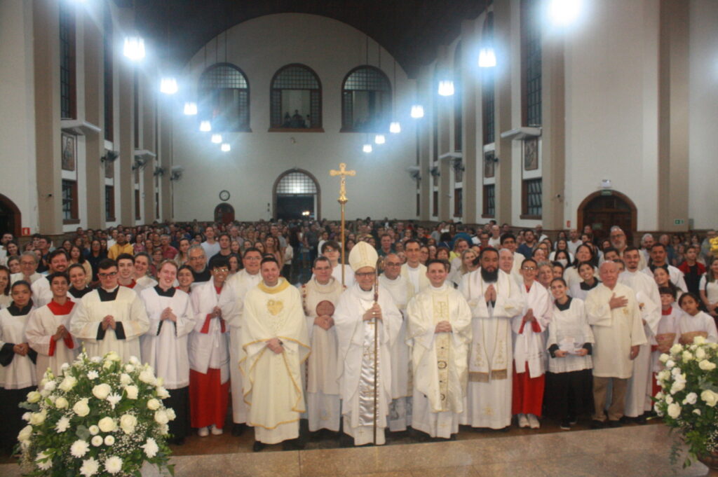 Em missas na Região Lapa, Dom Edilson apresenta vigários paroquiais - Jornal O São Paulo