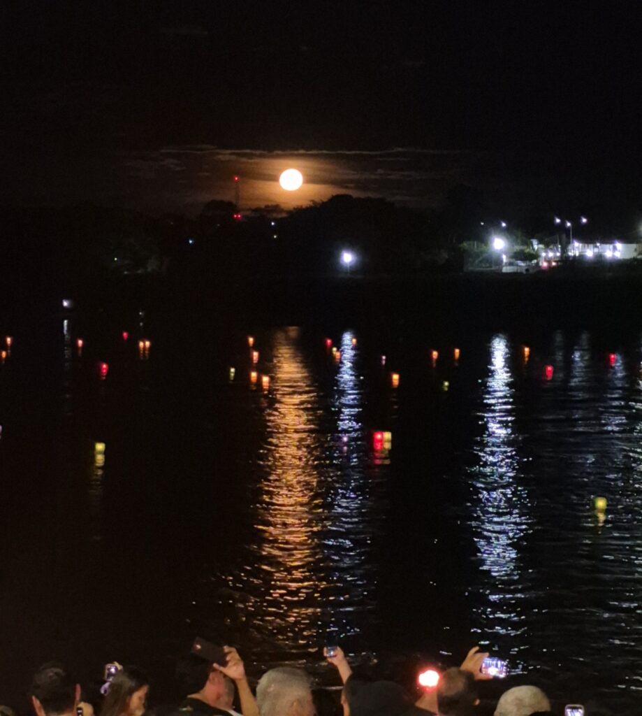 Pelo Rio Araguaia, barquinhos iluminados anunciam a Paixão de Cristo - Jornal O São Paulo