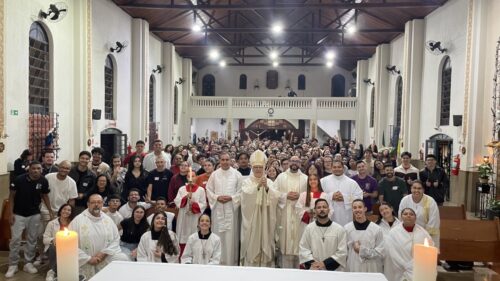 Na Brasilândia, Vigília regional mobiliza jovens dos 4 decanatos - Jornal O São Paulo