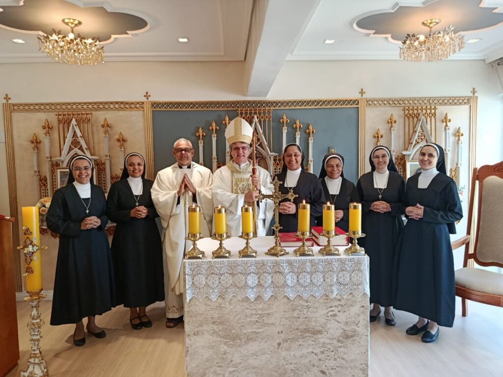 Dom Márcio Antonio preside missas com Crismas em paróquias da Região Santana - Jornal O São Paulo