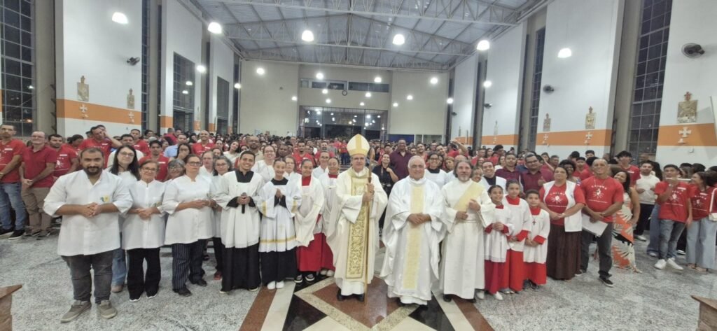 Dom Márcio Antonio preside missas com Crismas em paróquias da Região Santana - Jornal O São Paulo