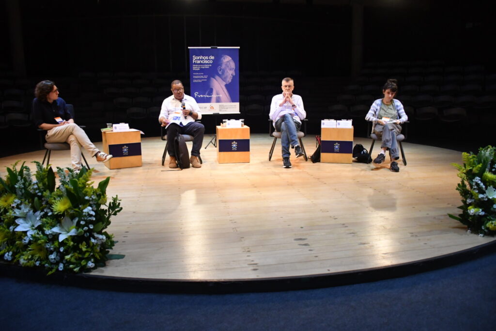 ‘Sonhos de Francisco’: evento na PUC-SP recorda as ideias e os ideais do Papa falecido há 1 ano - Jornal O São Paulo