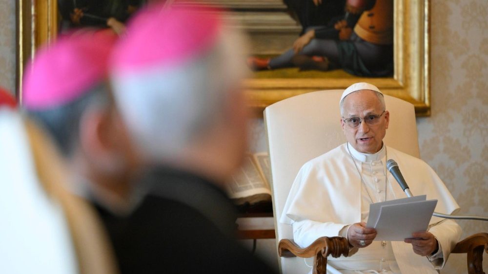 Leão XIV: Deus não abençoa conflitos e seus discípulos não apoiam quem lança bombas - Jornal O São Paulo