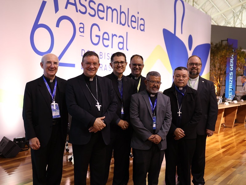 Bispos aprovam novas Diretrizes que vão orientar a evangelização no Brasil nos próximos 6 anos - Jornal O São Paulo