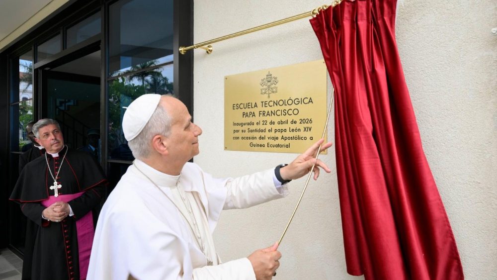 Em Mongomo, Leão XIV inaugura Escola Tecnológica ‘Papa Francisco’ para jovens - Jornal O São Paulo