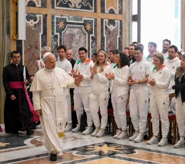 Papa aos atletas: em tempos de guerra, o esporte promove a lógica do encontro