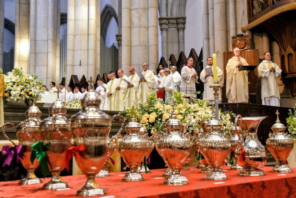 Na Missa do Crisma, Cardeal Scherer convida padres a ‘reavivar o dom recebido’ - Jornal O São Paulo