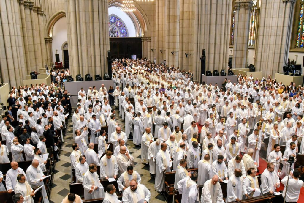 Na Missa do Crisma, Cardeal Scherer convida padres a ‘reavivar o dom recebido’ - Jornal O São Paulo