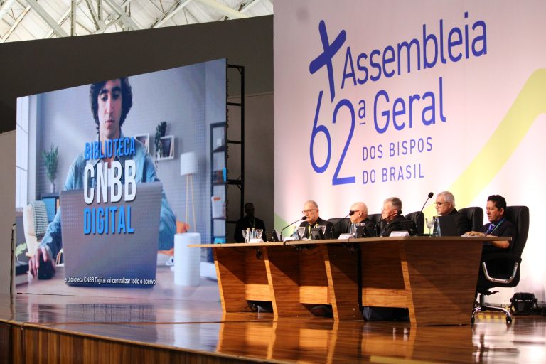 Bispos aprovam novas Diretrizes que vão orientar a evangelização no Brasil nos próximos 6 anos - Jornal O São Paulo