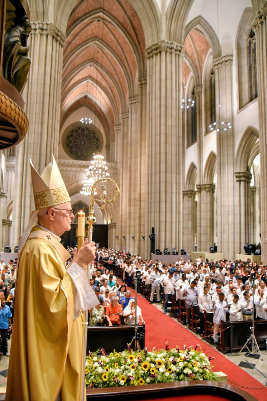 ‘Este é o anúncio desta noite: a passagem, do Senhor, da morte para a vida’ - Jornal O São Paulo
