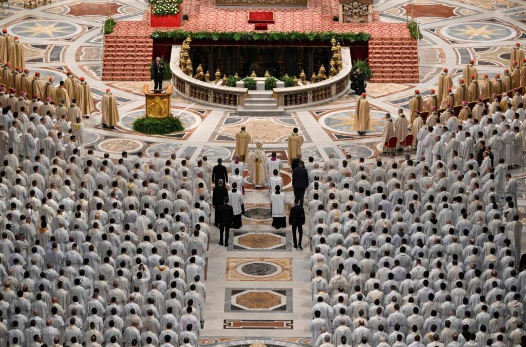 Papa na Missa do Crisma: renovar o “sim” a Jesus exige unidade para trazer a paz - Jornal O São Paulo