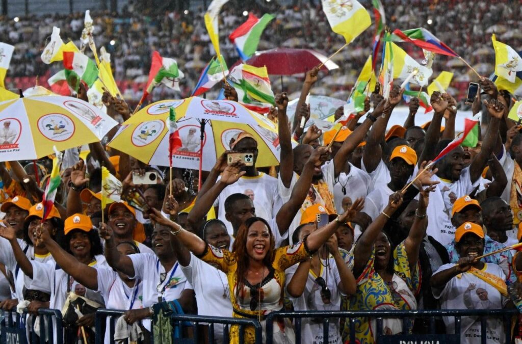 Papa: a luz da caridade, cultivada nos lares e vivida na fé, pode transformar o mundo - Jornal O São Paulo