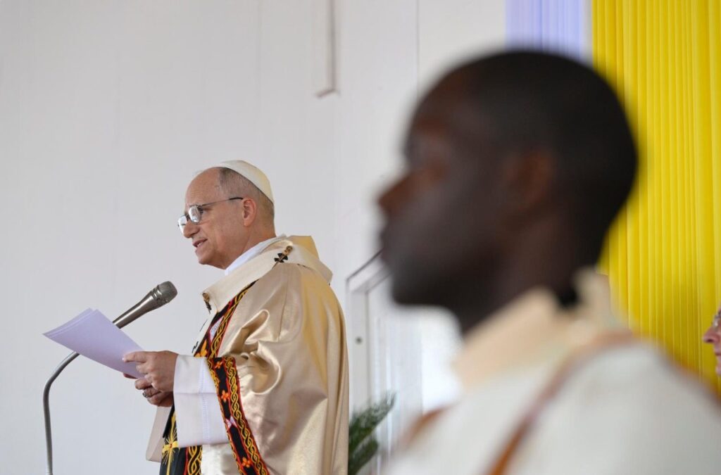 Papa: redescobrir o caminho da vida e tornar-se construtor de paz e fraternidade - Jornal O São Paulo