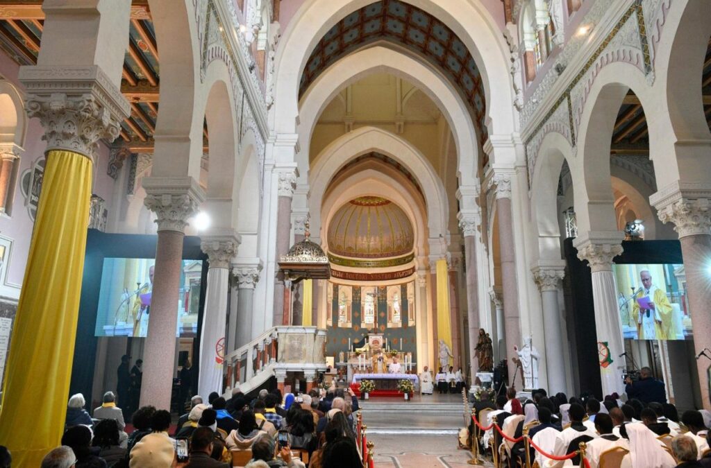 Leão XIV: perante a indigência e a opressão, os cristãos têm como código a caridade - Jornal O São Paulo