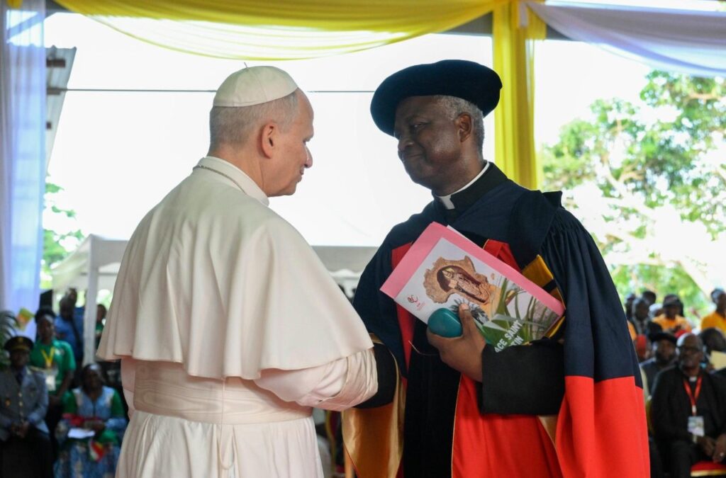 Papa aos universitários: sede construtores de um mundo mais justo e mais humano - Jornal O São Paulo