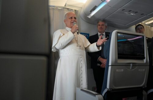 Papa: como pastor não posso ser a favor da guerra, muitos mortos inocentes