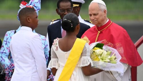 Leão XIV chega à Guiné Equatorial, última etapa da viagem à África - Jornal O São Paulo