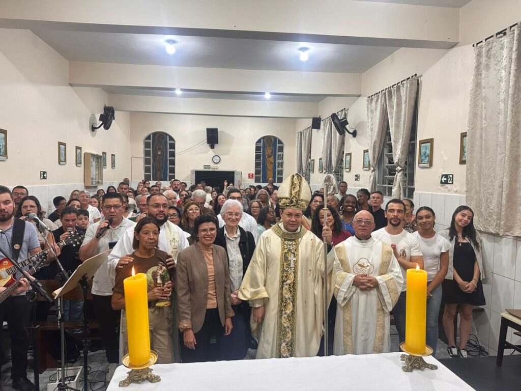 Momentos formativos, crismas e jubileu sacerdotal mobilizam fiéis na Região Belém - Jornal O São Paulo