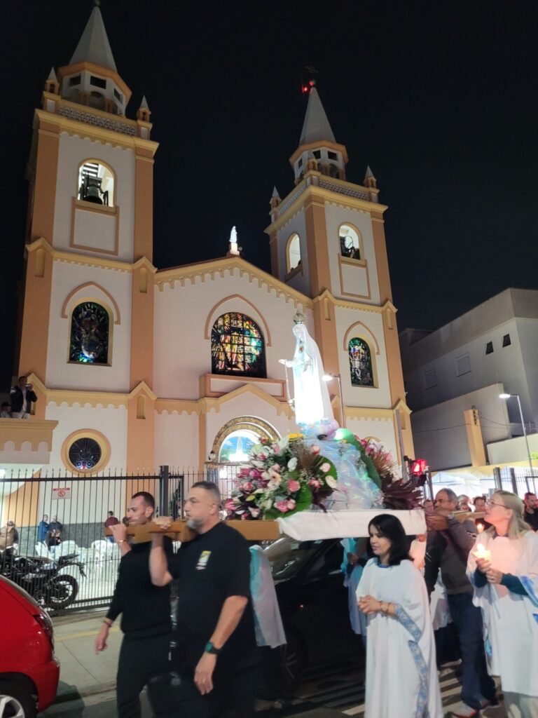 No Imirim, Dom Odilo preside missa e participa de procissão luminosa no dia de Nossa Senhora de Fátima - Jornal O São Paulo