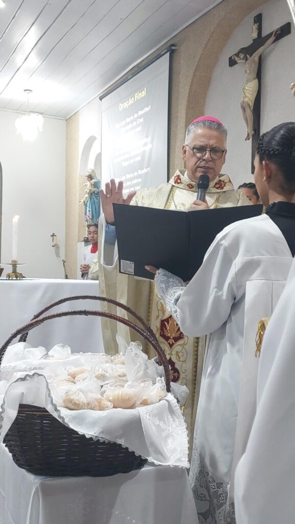 Dom Carlos Silva preside missa em honra a São Luís Maria Montfort - Jornal O São Paulo