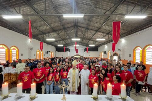 No Belém, Dom Cícero preside missas com Crismas e em honra a Nossa Senhora de Fátima