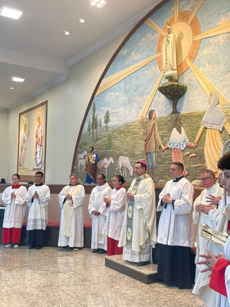No Belém, Dom Cícero preside missas com Crismas e em honra a Nossa Senhora de Fátima - Jornal O São Paulo
