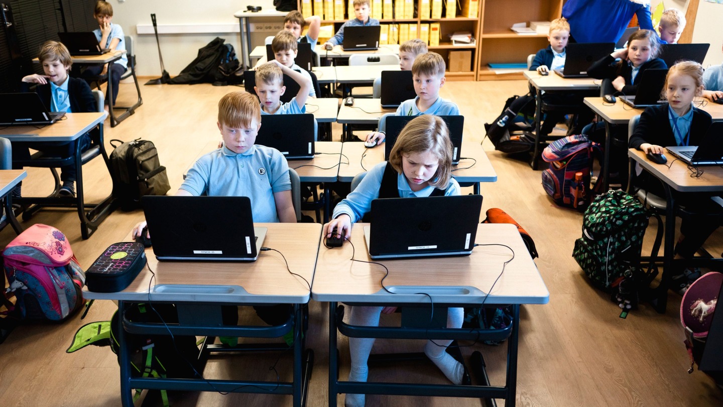Estônia: país europeu se tornou referência mundial em educação - Jornal O São Paulo