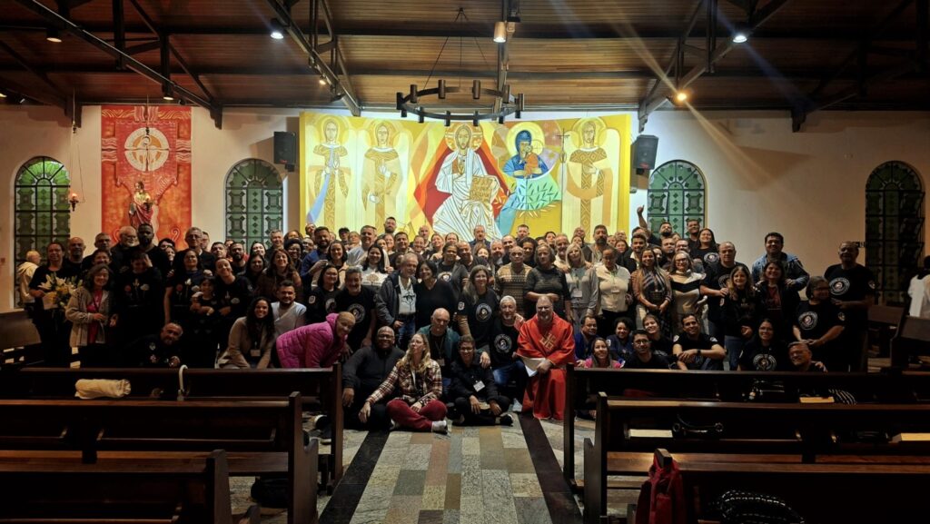 Na Brasilândia, Dom Carlos Silva preside festas de padroeiro e missas com Crismas - Jornal O São Paulo