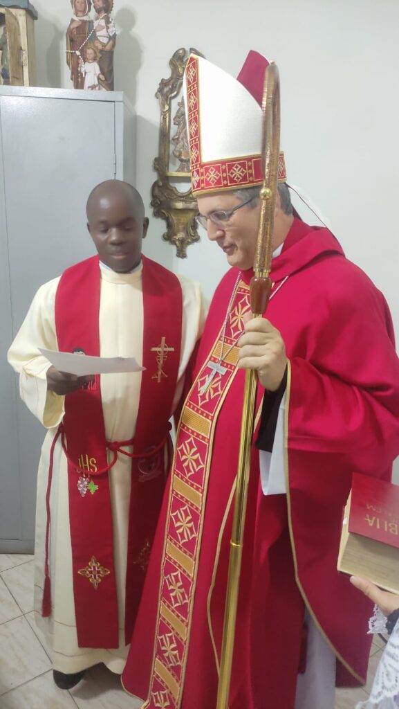 Dom Márcio Antonio preside missas com Crismas em paróquias da Região Santana - Jornal O São Paulo