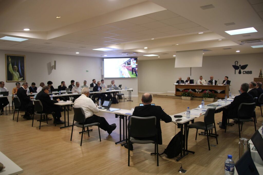 Membros do Conselho Episcopal Pastoral da CNBB refletem sobre a realidade da infância e da Igreja no Brasil - Jornal O São Paulo