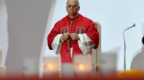 Papa convida o mundo rezar pela paz no sábado, 30 de maio