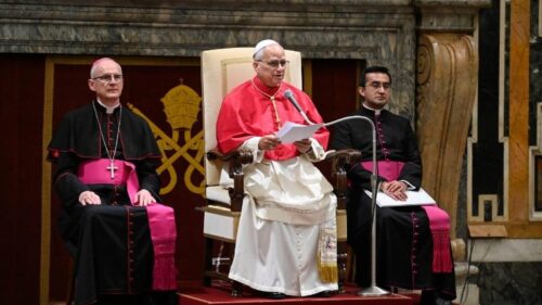 Papa: hoje se busca a paz com armas; é urgente fortalecer o diálogo e o multilateralismo